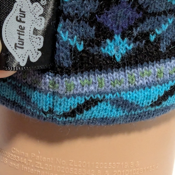 Turtle Fur Adult Beanie Blue Aztec Winter Pom Ski Snowboard Lined Wool Hat Cap - Picture 8 of 8